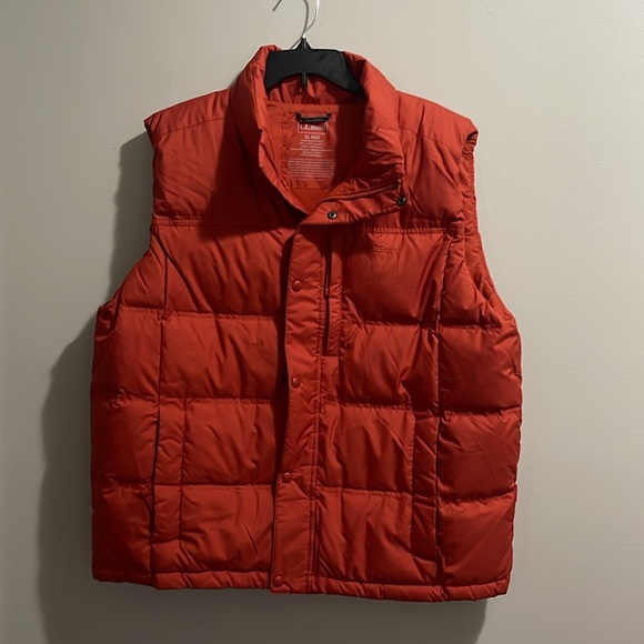 Men’s L.L Bean Orange Puffer Vest XL Reg LIKE NEW - Picture 3 of 10